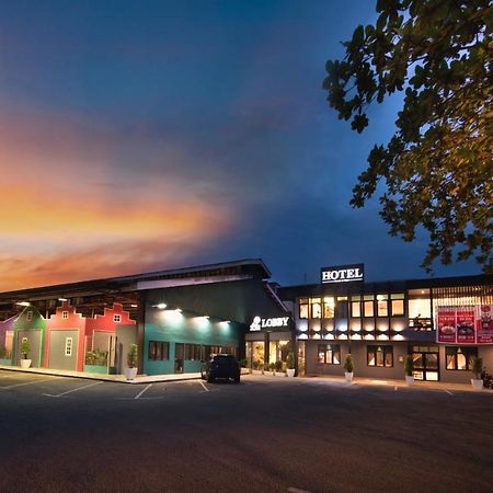 The Wood Boutique Hotel Muar Exteriör bild