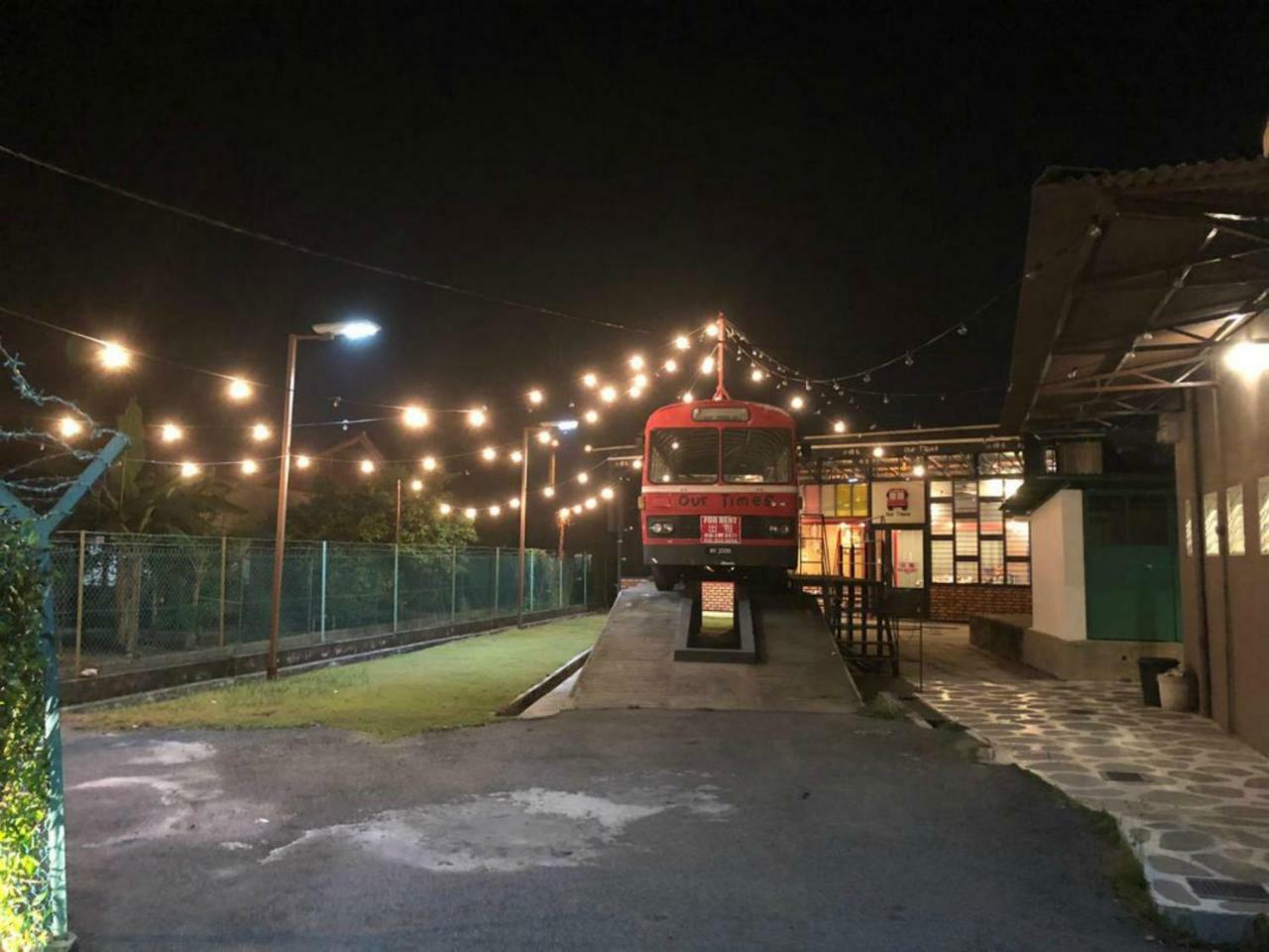 The Wood Boutique Hotel Muar Exteriör bild