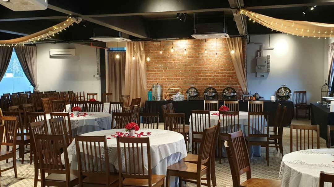 The Wood Boutique Hotel Muar Exteriör bild