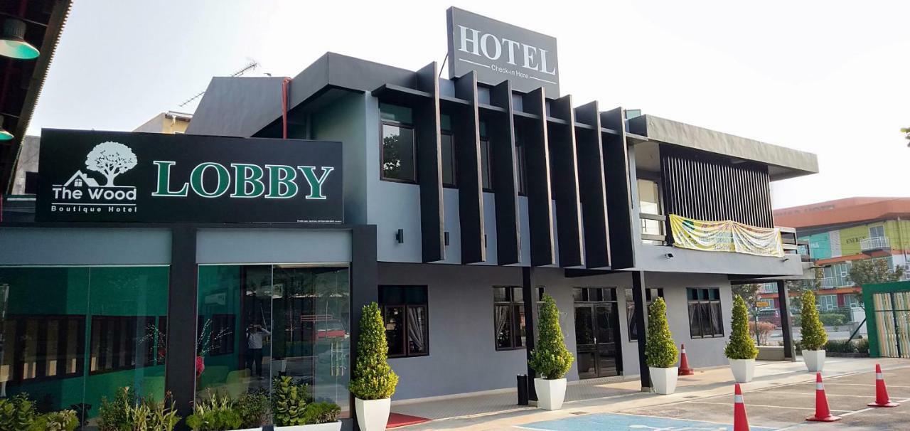 The Wood Boutique Hotel Muar Exteriör bild