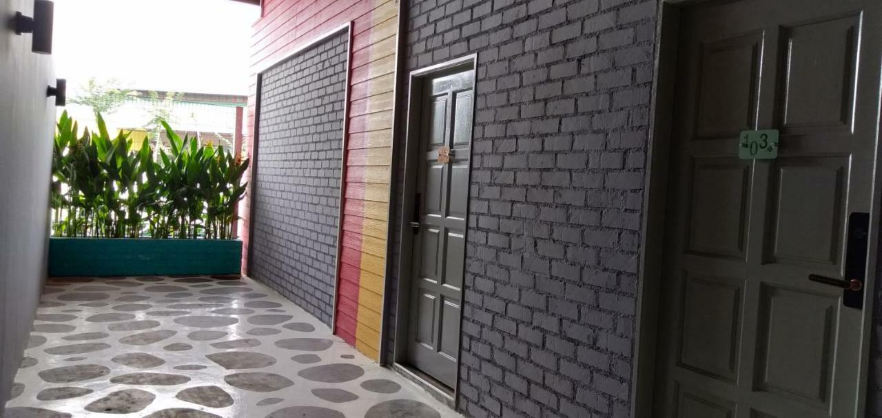 The Wood Boutique Hotel Muar Exteriör bild